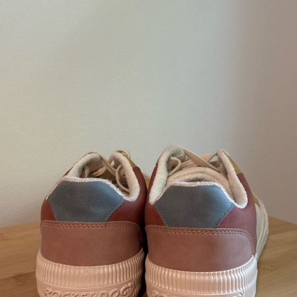 Women’s Rocket Dog Cheery Tan Color Block Sneaker Size 10 - Picture 5 of 9